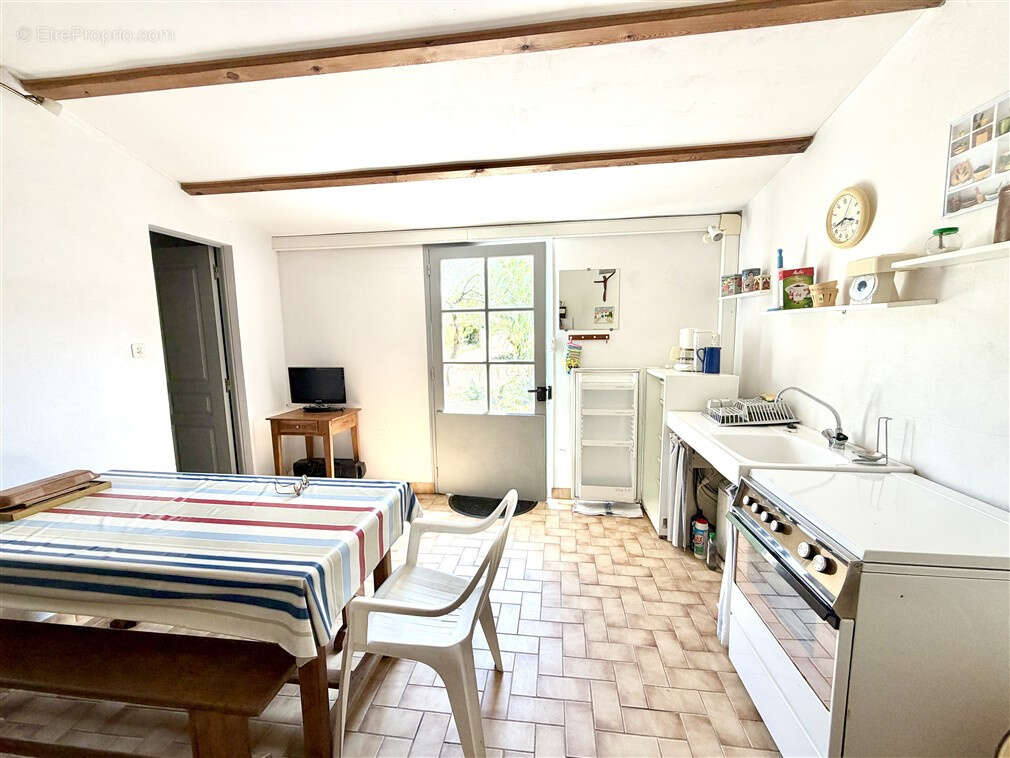 Exclusivite - a 250 m de la plage et a 600 m du bourg - photo 9