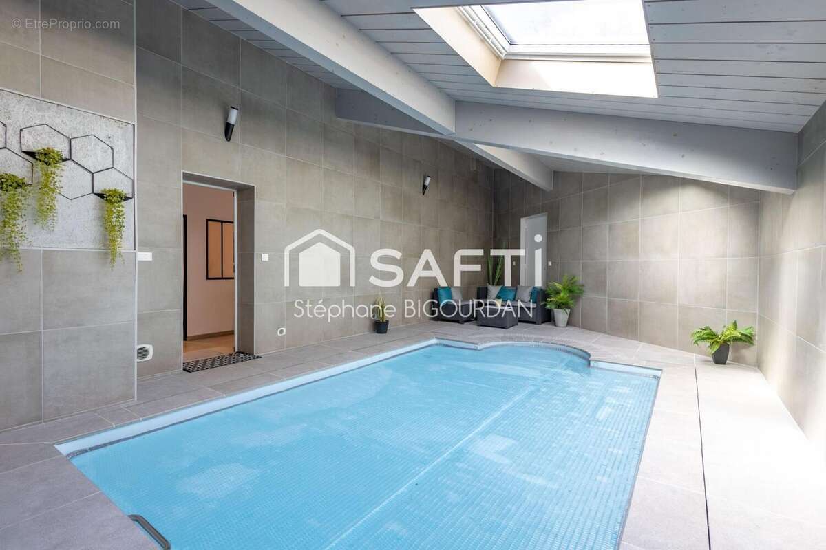 Photo 6 - Maison à ECOLE-VALENTIN