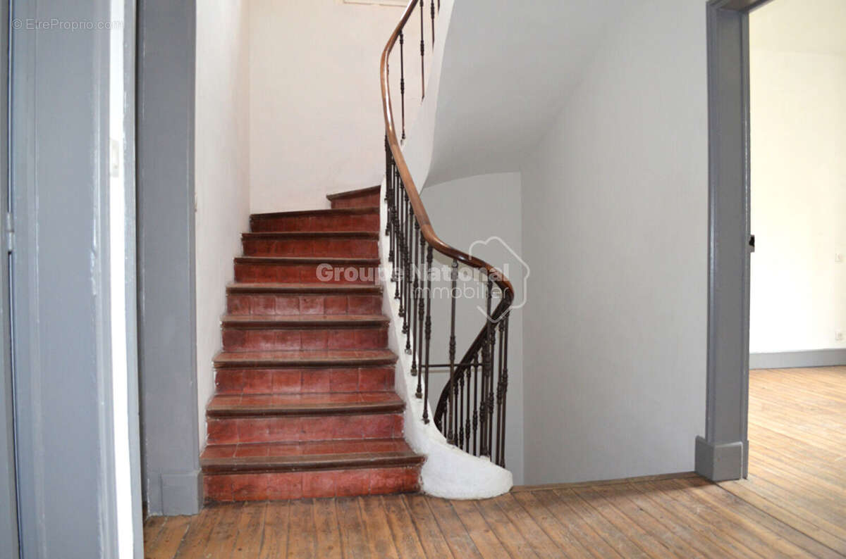 SARRIANS Villa avec piscine sur 1106 m² de terrain - photo 14