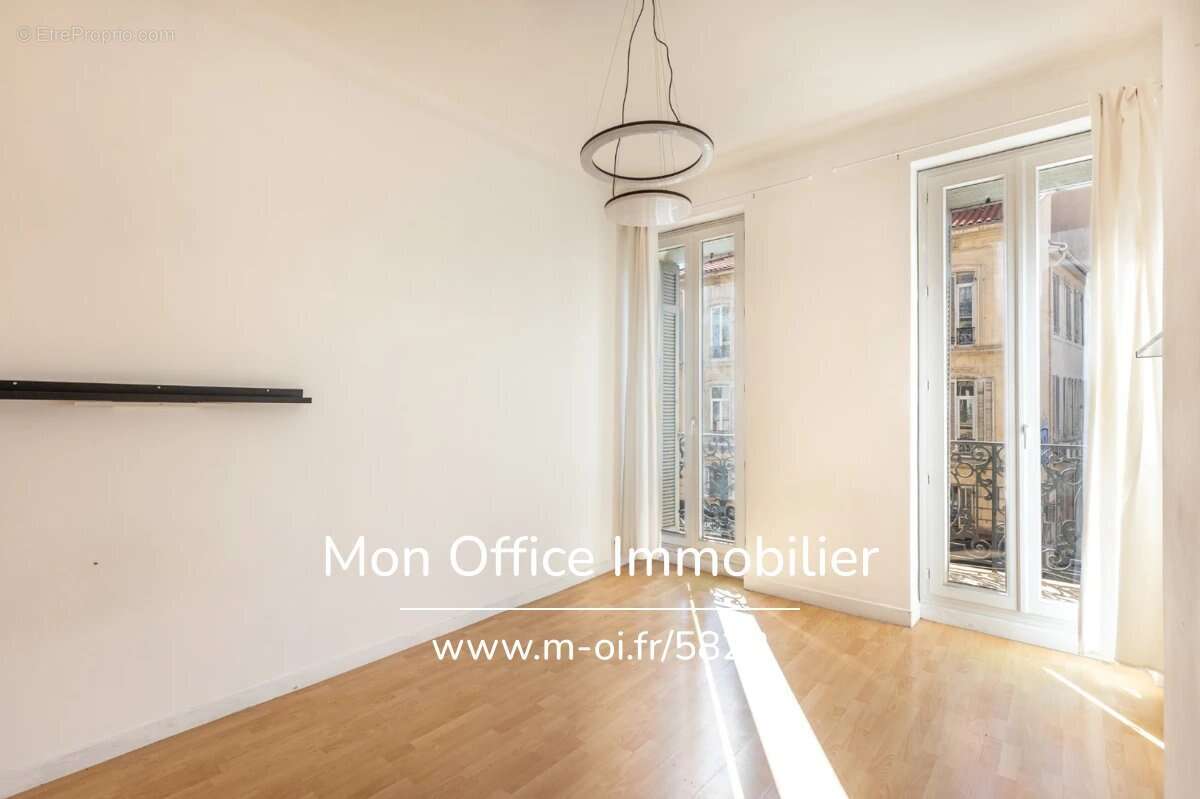 Commerce à MARSEILLE-6E