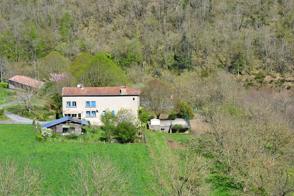 Maison à COURNIOU