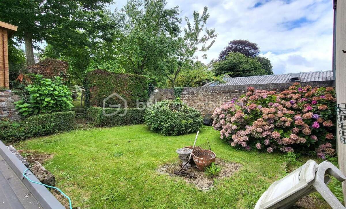 Maison à SAINT-SEVER-CALVADOS