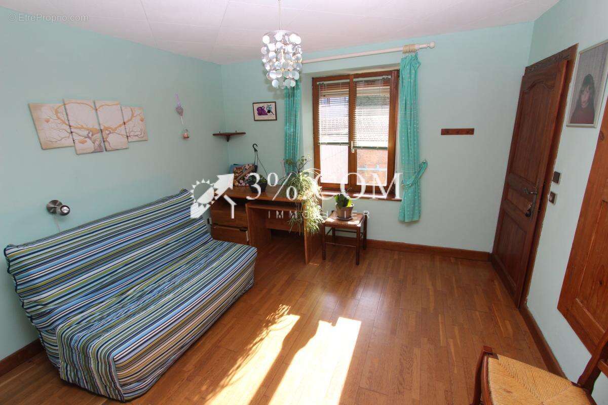 Maison à THAON-LES-VOSGES