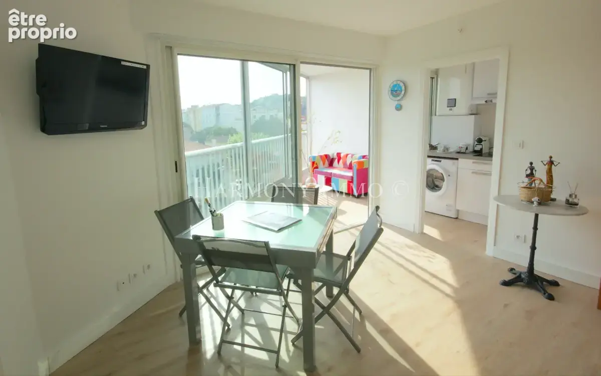 Saint-raphaël centre-ville appartement t1 bis prêt à vivre. - photo 1