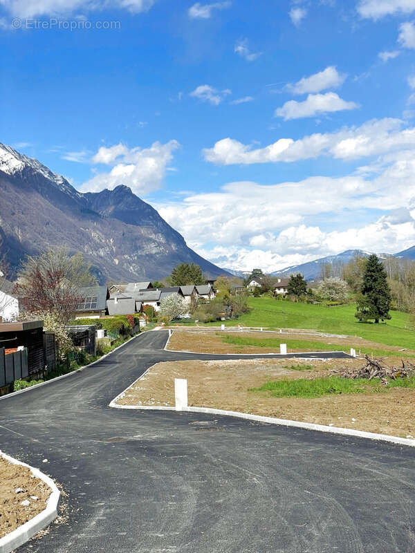 Terrain à CHAMOUSSET