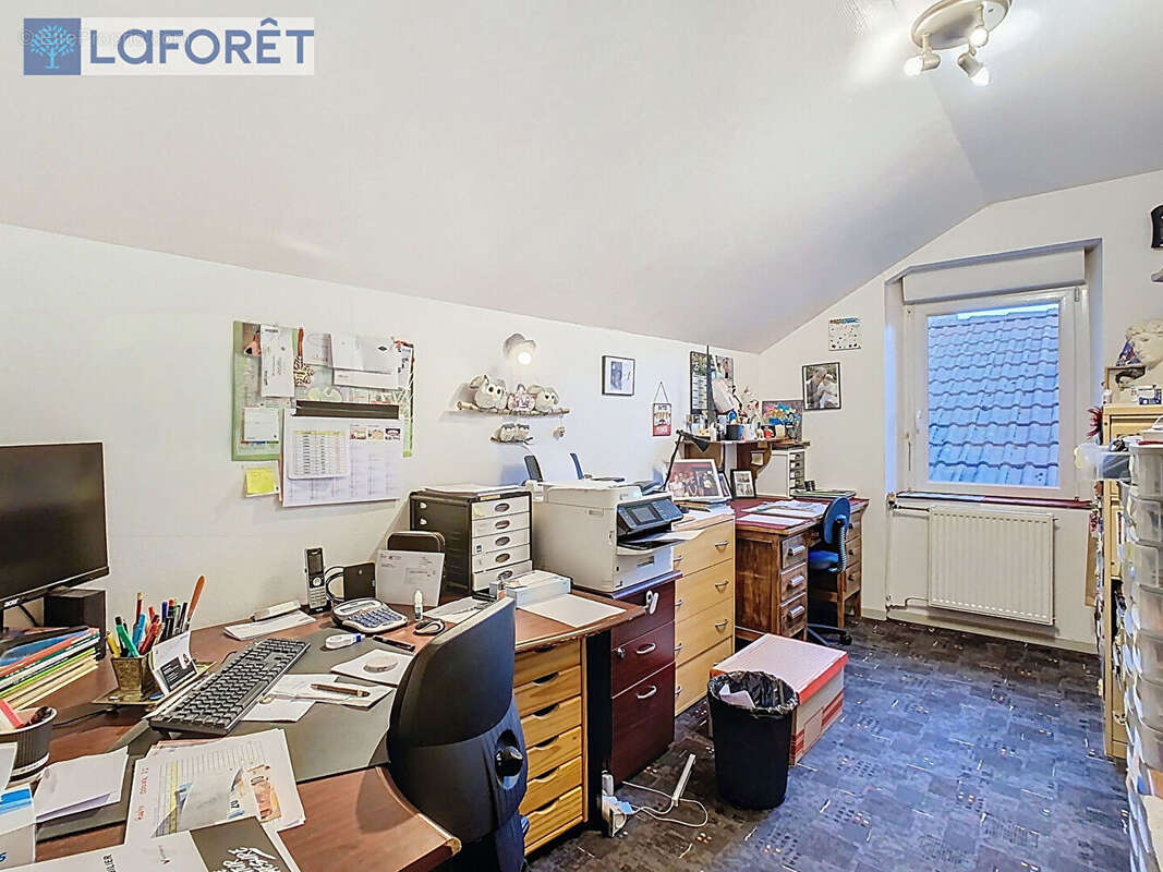 Commerce à VAL-DE-MEUSE