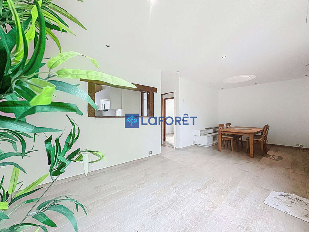 Maison à SAVIGNY-SUR-ORGE