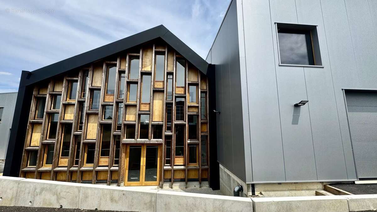 VANNES SENE - Bureau professionnel de 31 m² avec parkings proche bus - photo 12