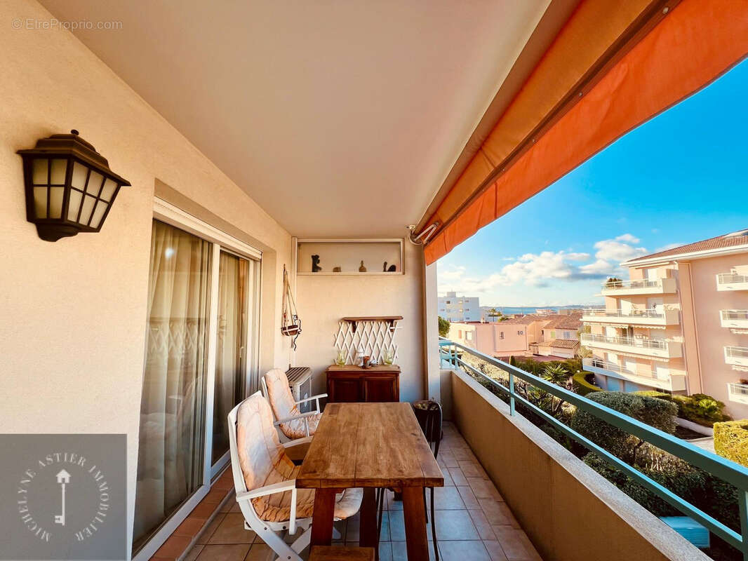 Appartement à SAINT-LAURENT-DU-VAR