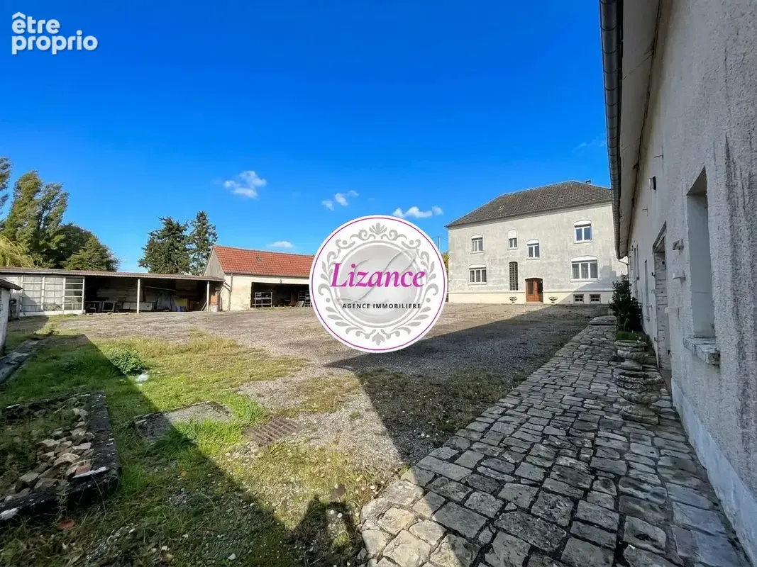 Maison 7 pièces 238 m² à vendre à Peronne (80200) - photo 2