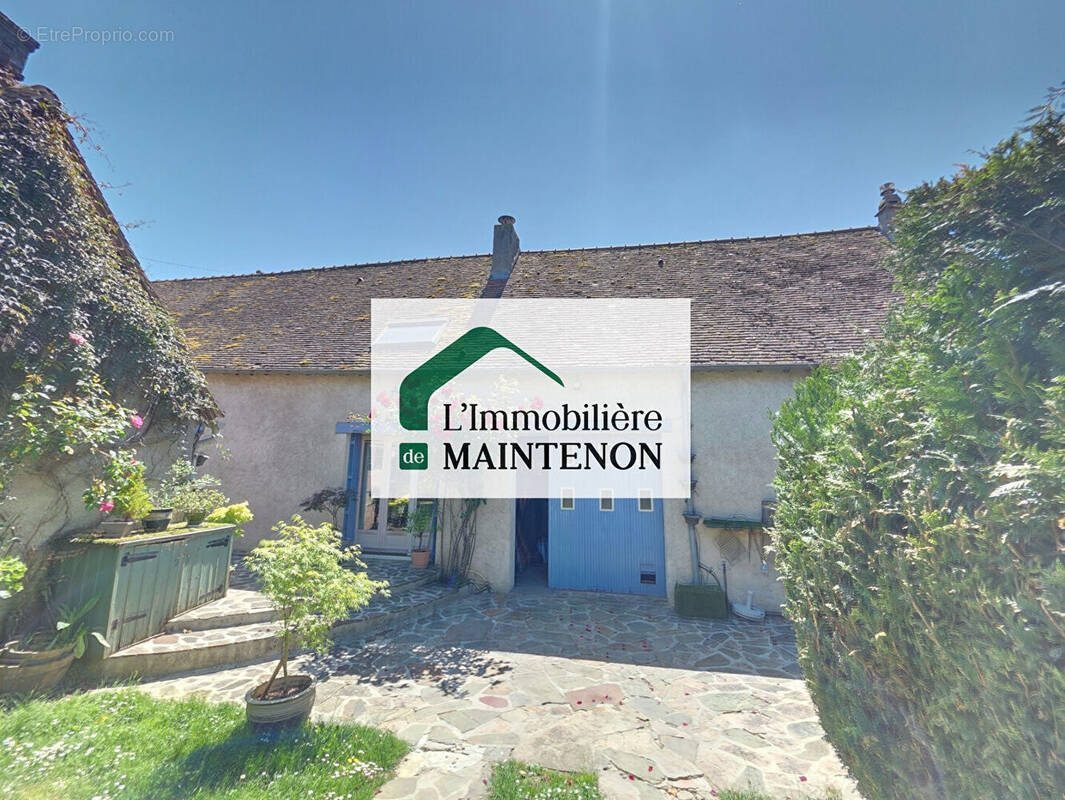 Maison à JOUY