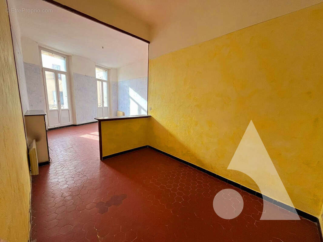 Appartement à SALERNES