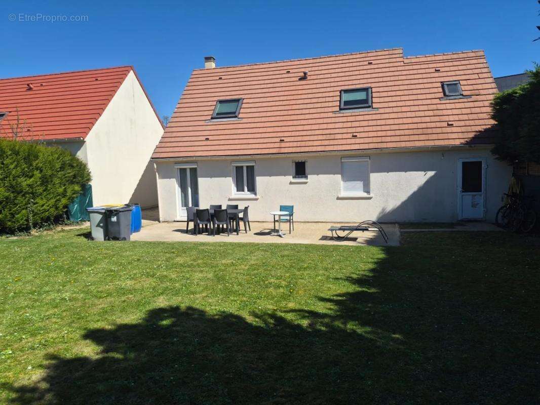 Maison à GOUSSAINVILLE