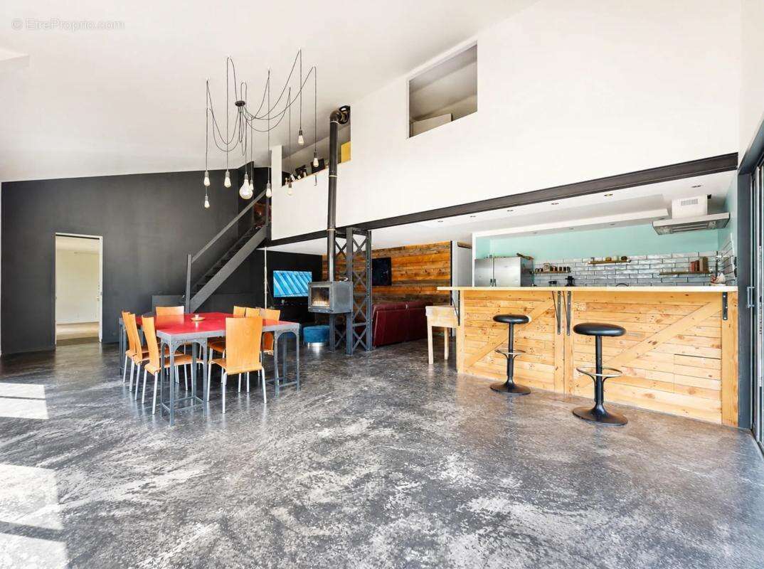 Loft d'exception au cœur du Beaujolais – 260 m² sur 1 hectare - photo 3