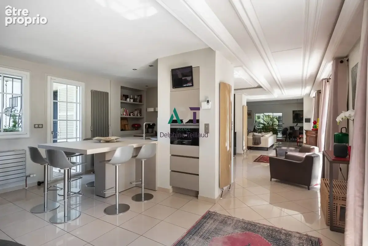 Maison 9 pièces 358 m² à vendre à Saint-Martin-D'uriage (38410) - photo 5