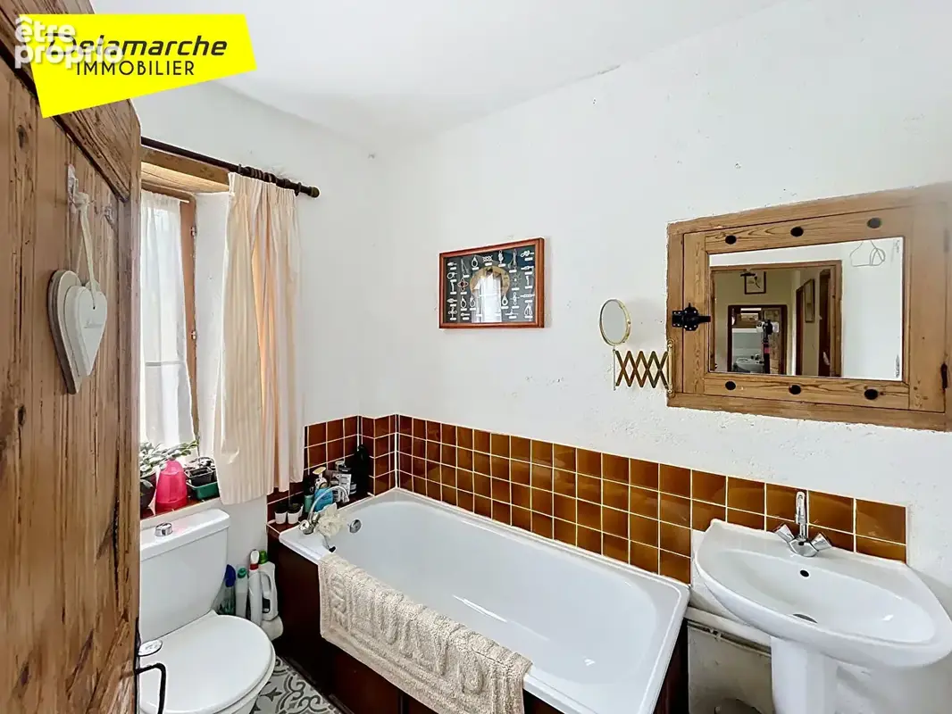 maison mitoyenne 5 pièces 3 chambres à vendre à Guehebert (50210) sur env. 600m² de terrain - photo 4