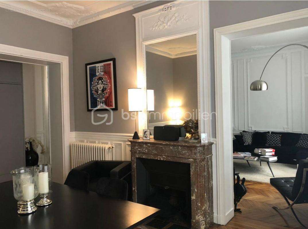 Appartement à NEUILLY-SUR-SEINE