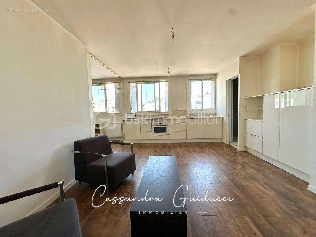 Appartement à MARSEILLE-8E