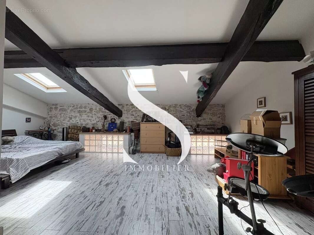 Appartement à VALLAURIS