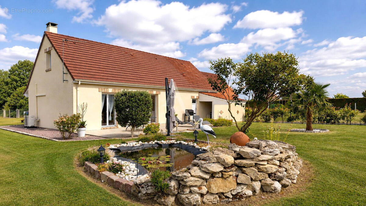 Maison à ETREPAGNY