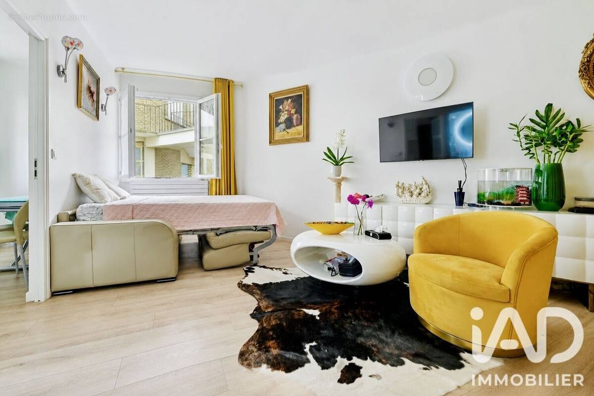 Photo 1 - Appartement à PARIS-16E