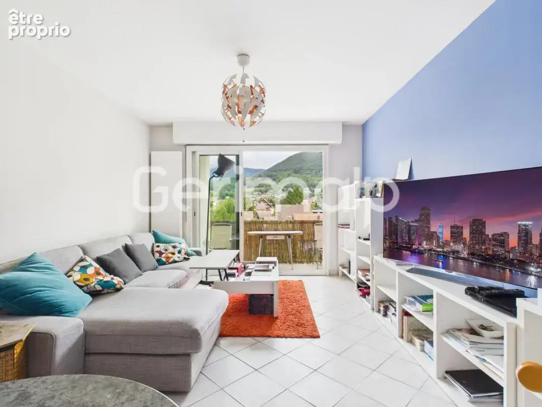 Vente - Appartement - 3 pièces + cuisine - 74,39 m² - 530 000 € - photo 2
