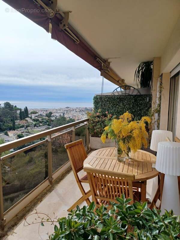 Appartement à LE CANNET