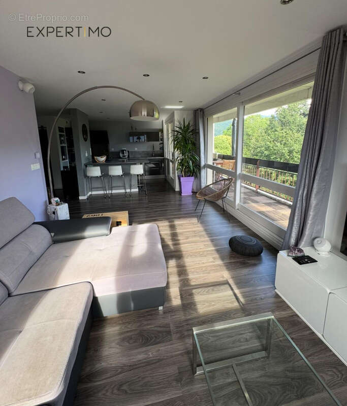 Appartement T4 de 83 m2 avec grand balcon   Résidence du Château - photo 7