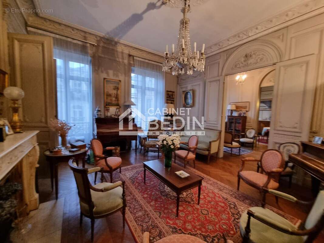 Appartement à BORDEAUX