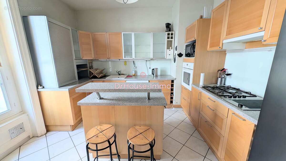 Appartement à SAINT-ETIENNE