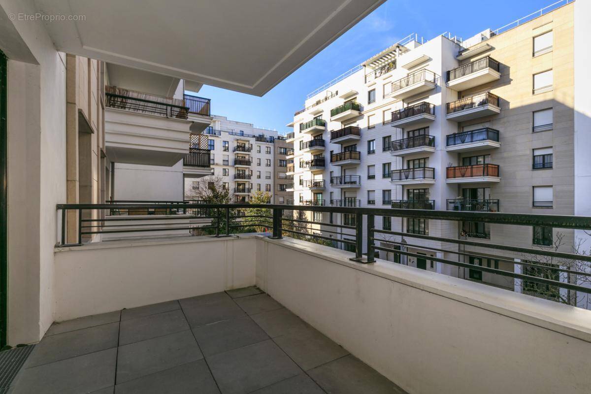 Appartement à SURESNES