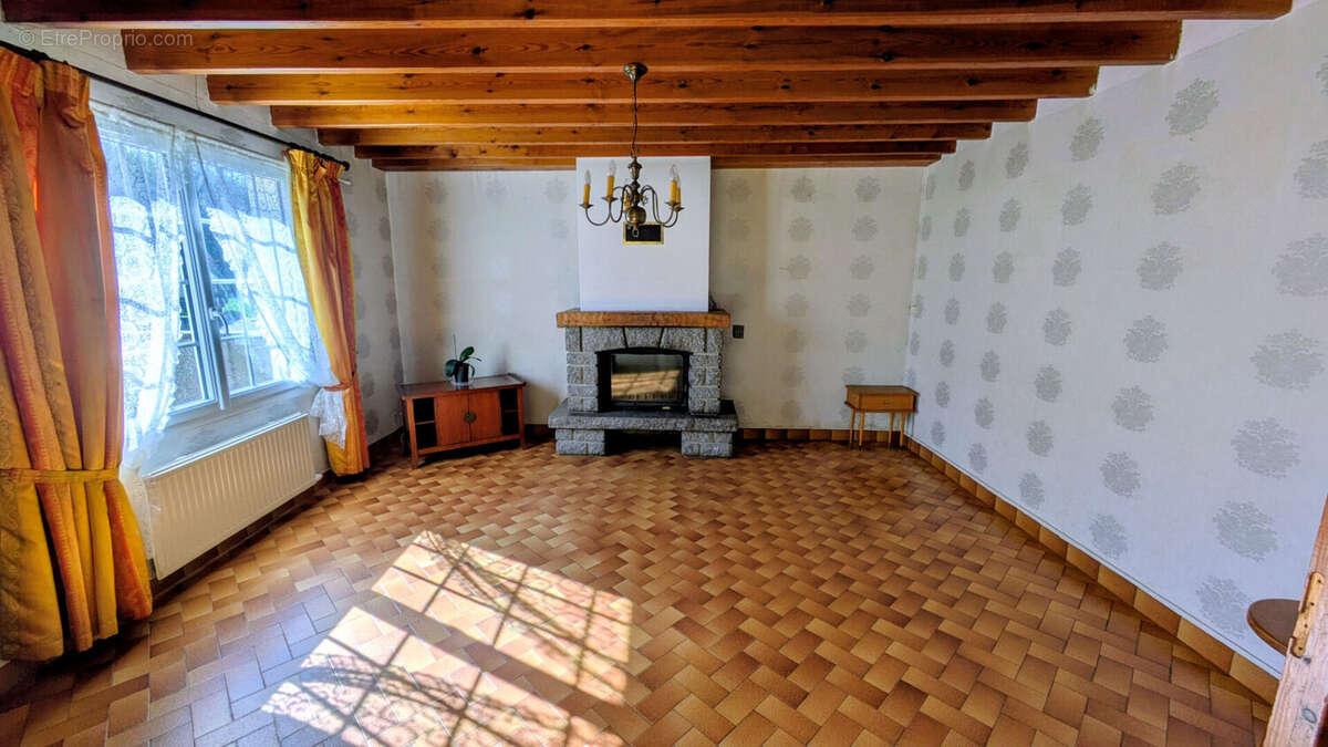 Maison à TEURTHEVILLE-BOCAGE