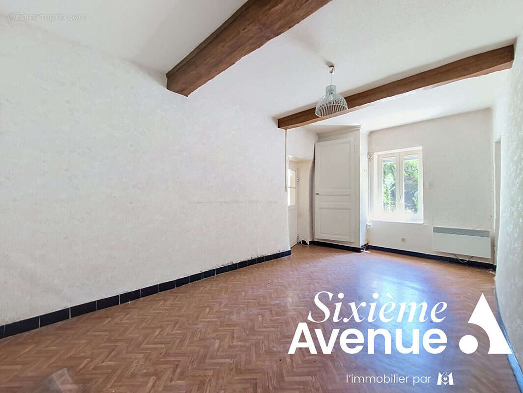 Maison à Solaize : 90m² , terrasse et stationnements - photo 2