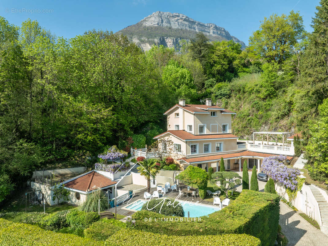 Maison à CORENC