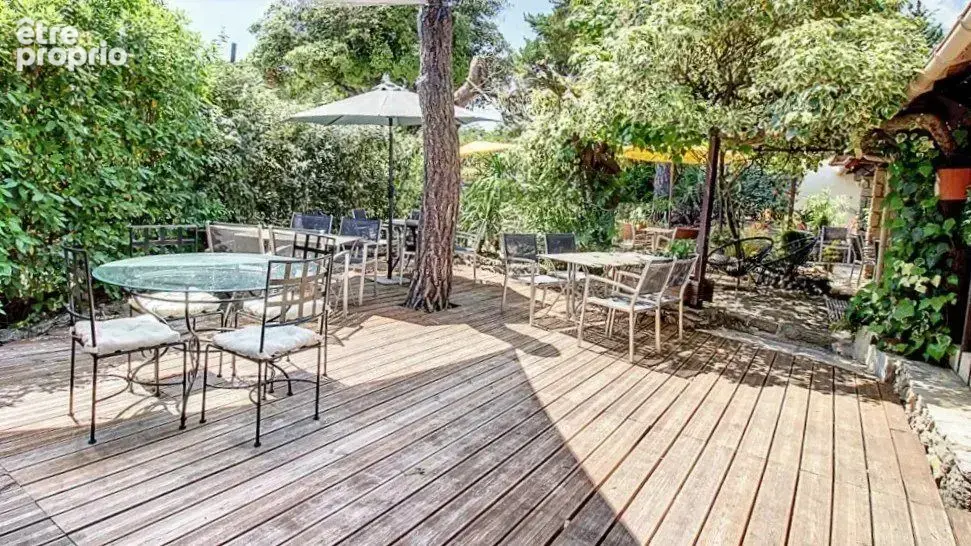 Commerce 211 m² à vendre à Tourtour (83690) - photo 3