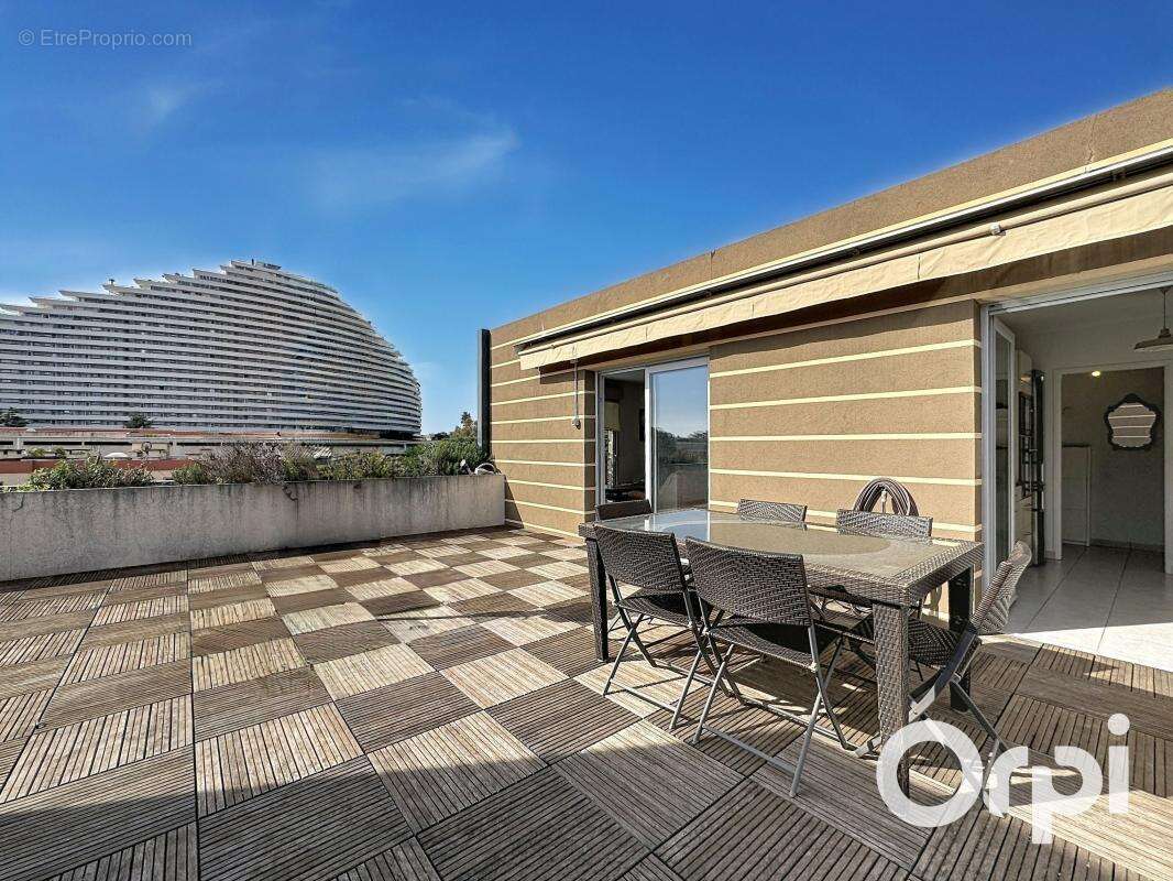 Appartement à VILLENEUVE-LOUBET