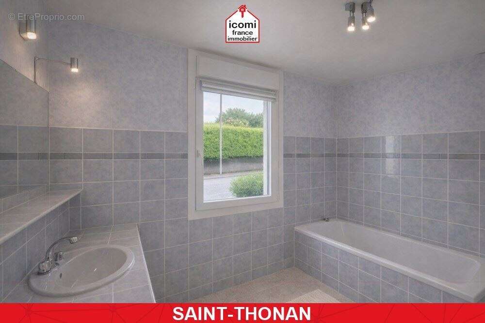 Maison à SAINT-THONAN