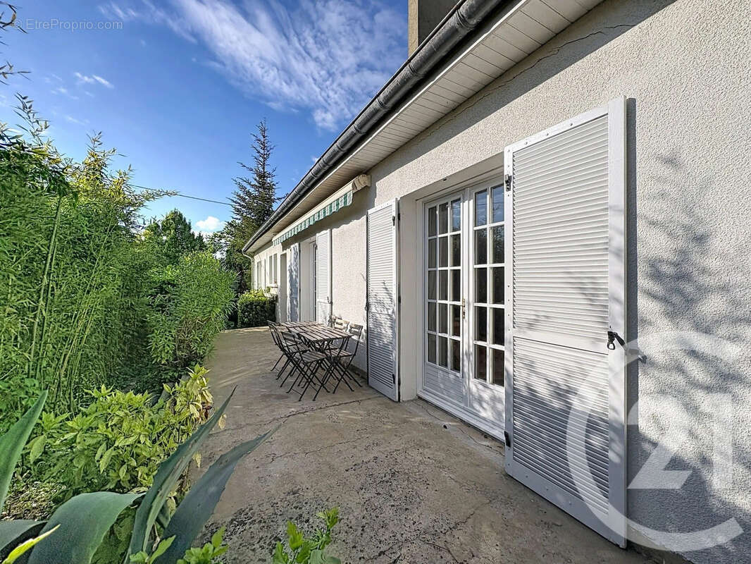Maison 111 m² à Saint-Andre-Les-Vergers  - photo 13