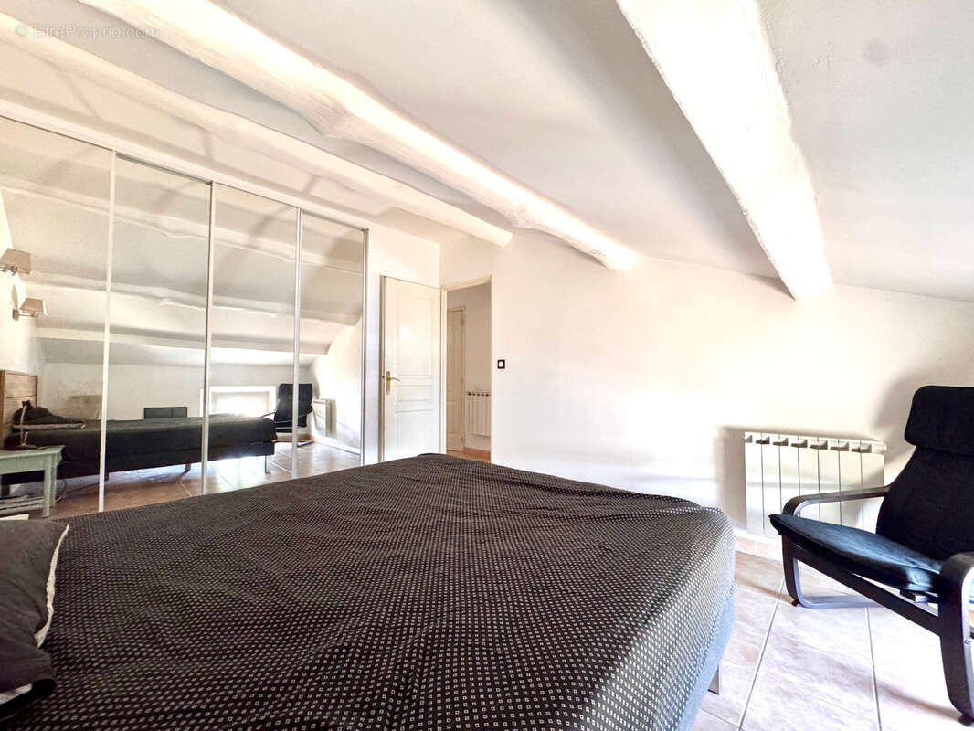 Vaison centre - appt t3 avec terrasse et vue - photo 9