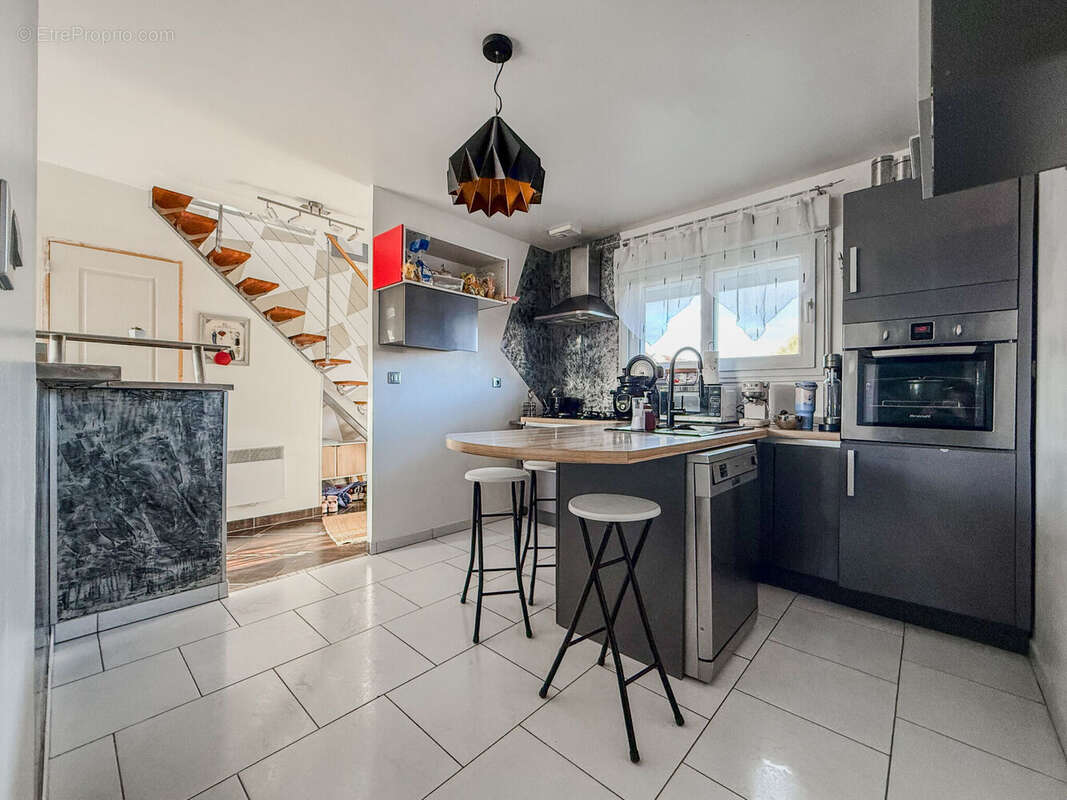 Photo 5 - Maison à ROSIERES-EN-SANTERRE