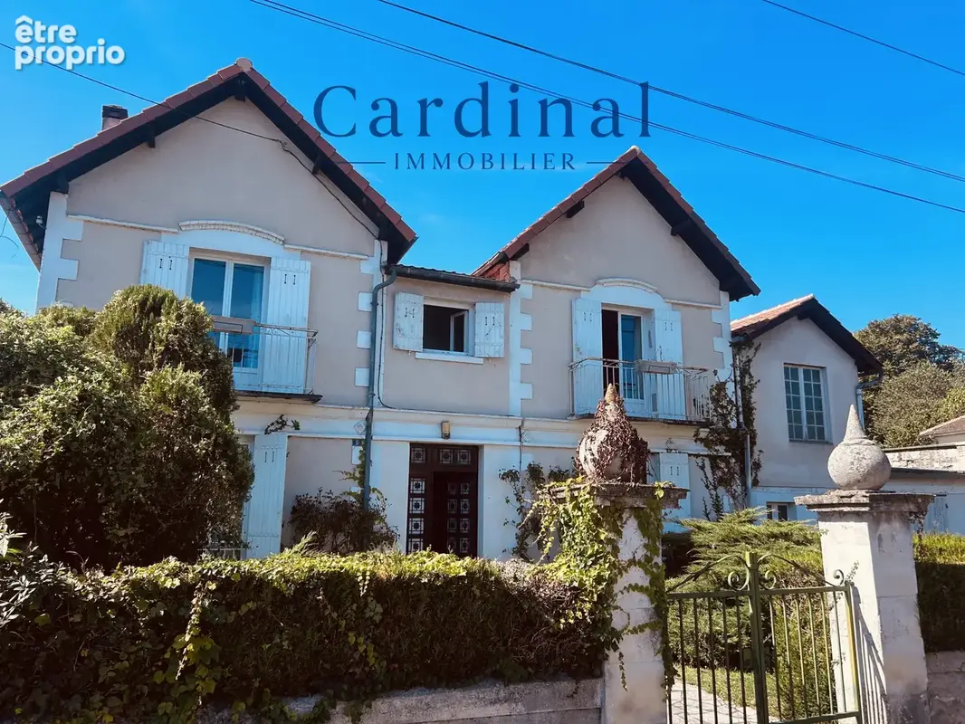 Maison bourgeoise de 150m2, Parc 865 m2, garage 60 m2 Plein centre RIBERAC - photo 16