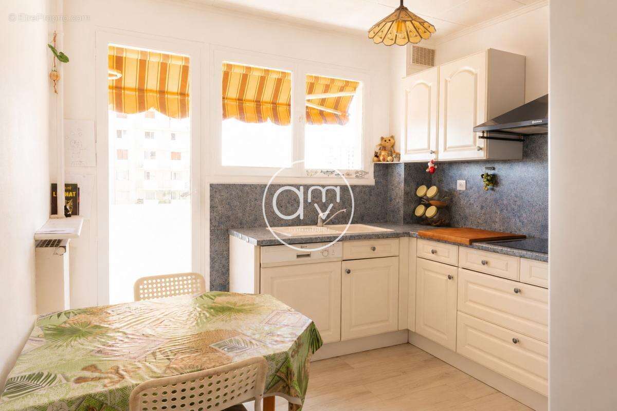 Toulon - la rode - appartement t3/t4- ascenseur - 89m2 - photo 5