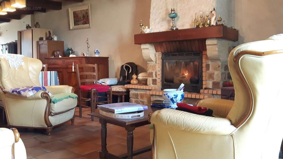 Maison à BUSSIERE-POITEVINE