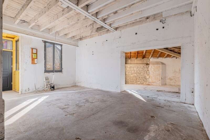 Maison à CHAZAY-D&#039;AZERGUES