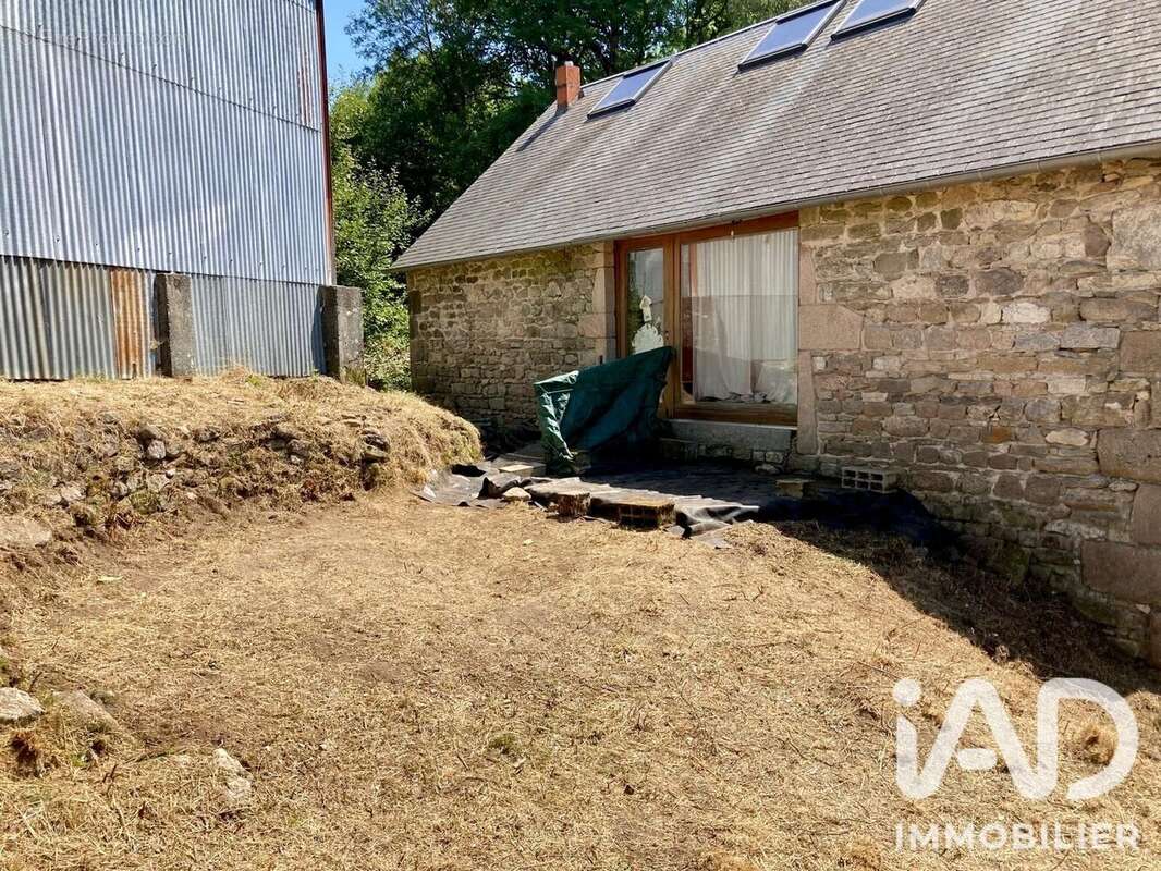 Maison 135 m² à Faux-La-Montagne  - photo 2