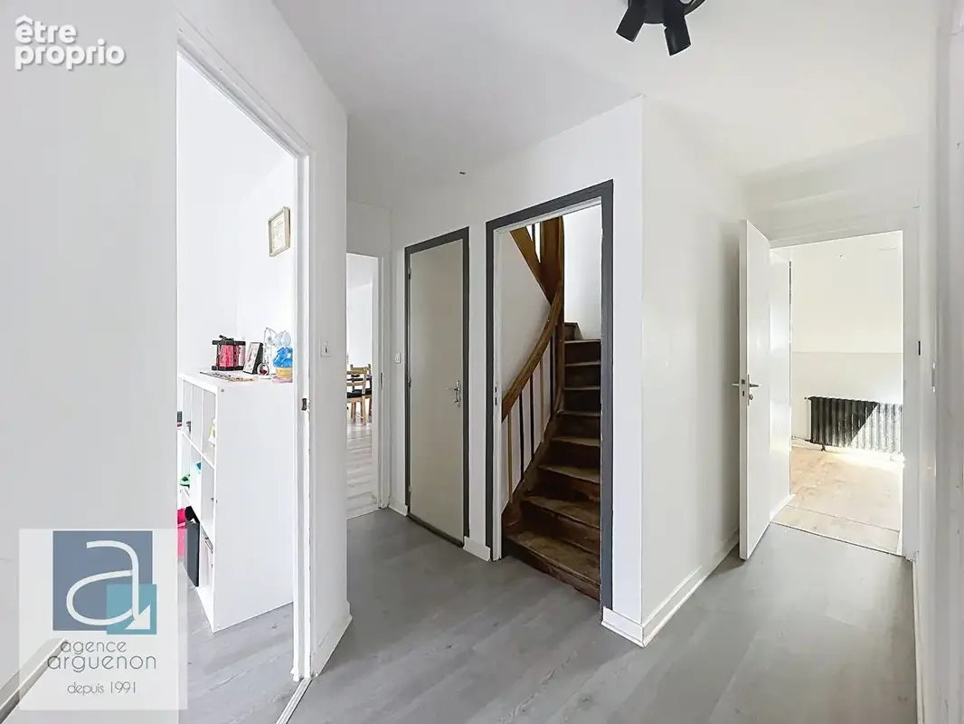 SAINT-JACUT-DU-MENÉ - Maison de caractère au coeur d'un environnement privilégié - photo 8