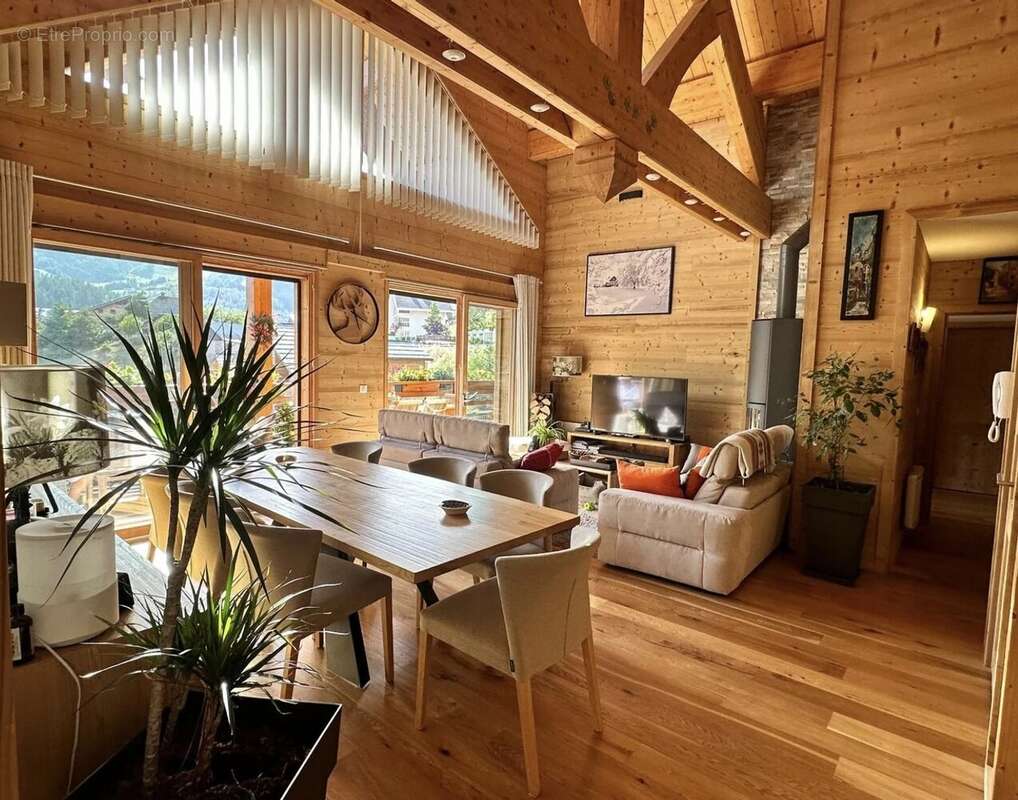 Appartement à SAINT-ETIENNE-DE-TINEE