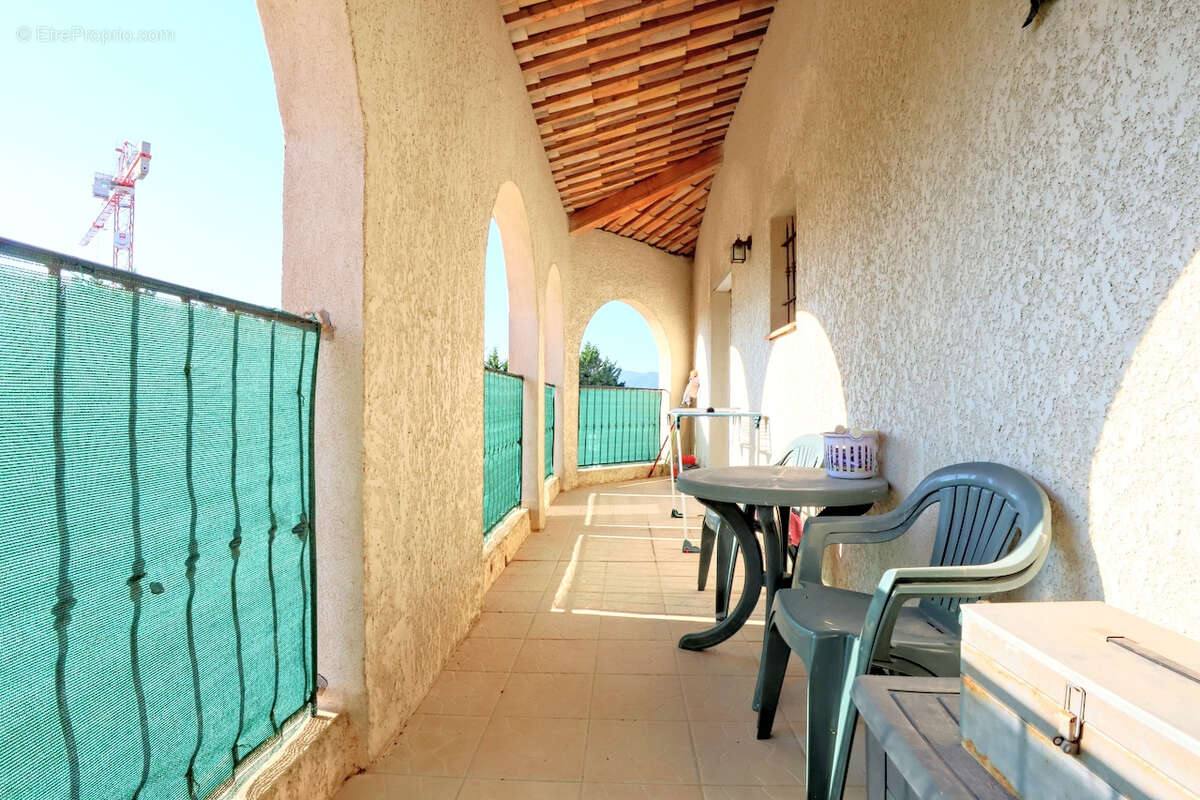 Appartement à PIGNANS