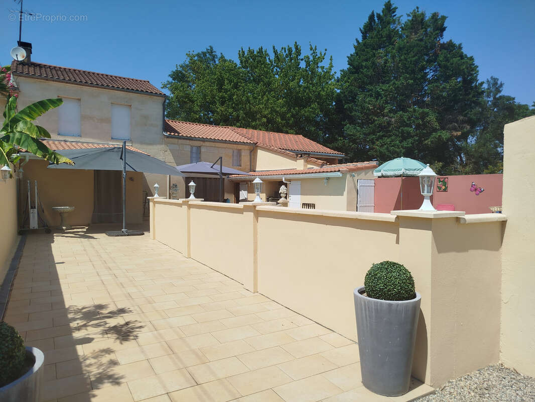 Maison en pierre de taille avec vue imprenable sur la Dordogne - photo 24