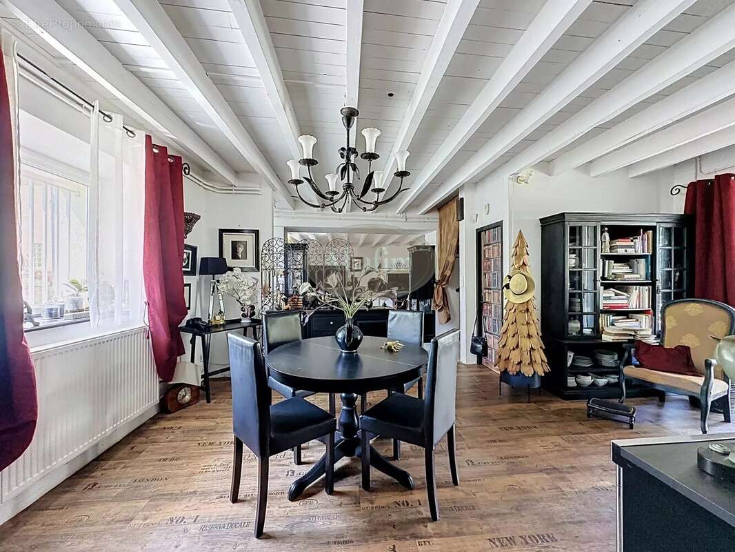 Maison de caractère avec dépendance - photo 4